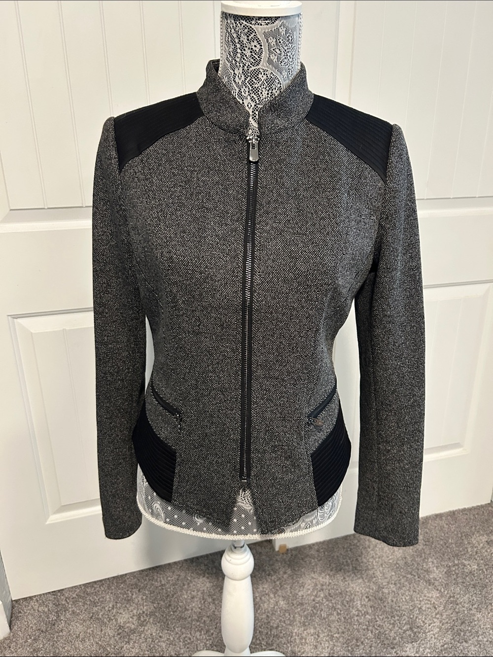 Whit House Black Market Tweed Zip-Front Blazer with Black Trim 6